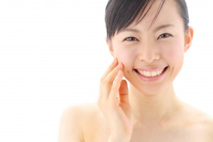 肌のくすみ 　７つの原因と対策　～透明感のある美肌へ～サムネイル